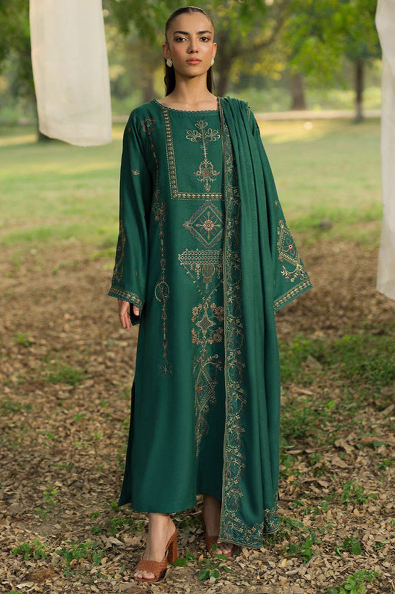 3 PIECE – EMBROIDERED LAWN – UNSTITCHED – 36094