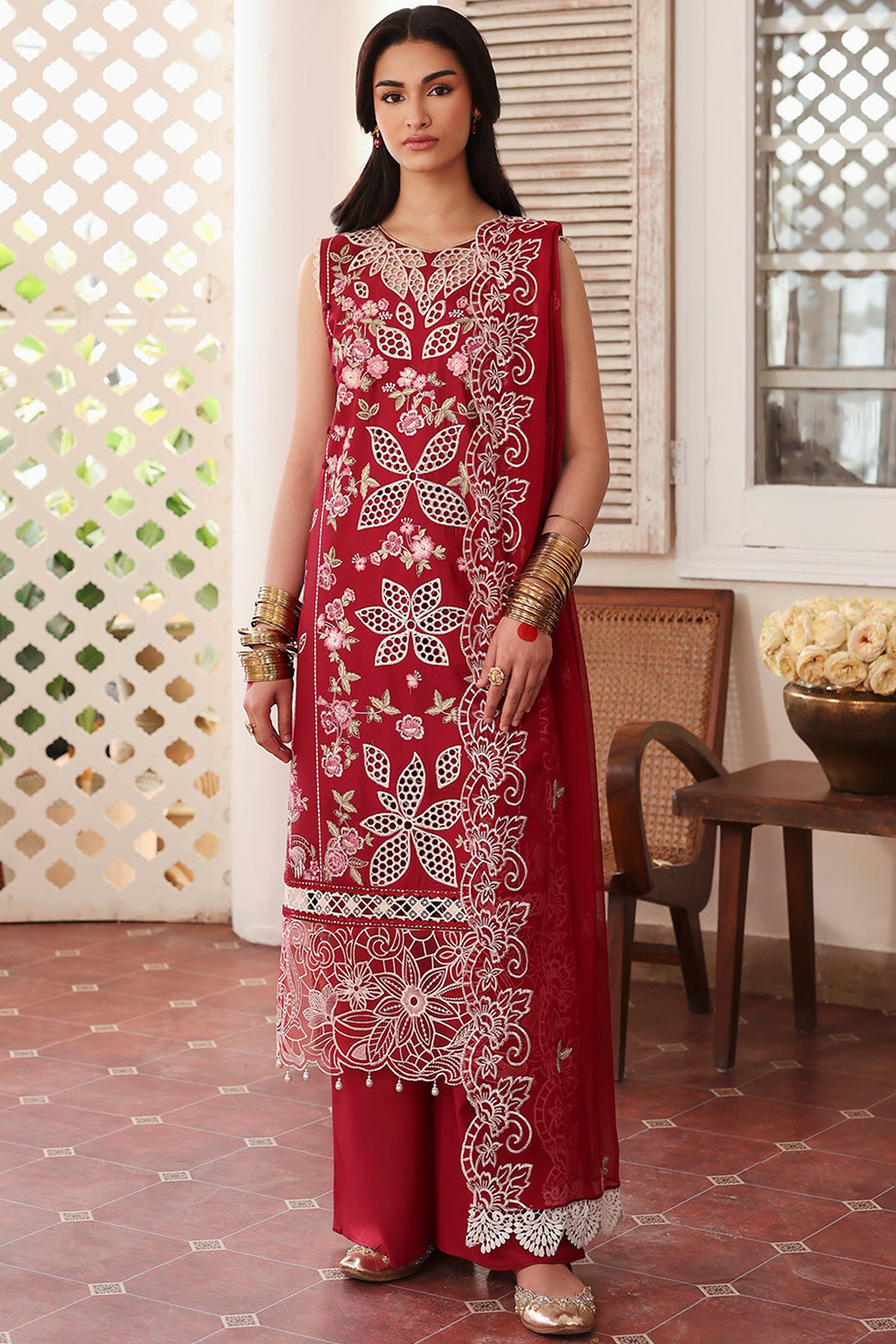 3 PIECE – EMBROIDERED LAWN – UNSTITCHED – 37017