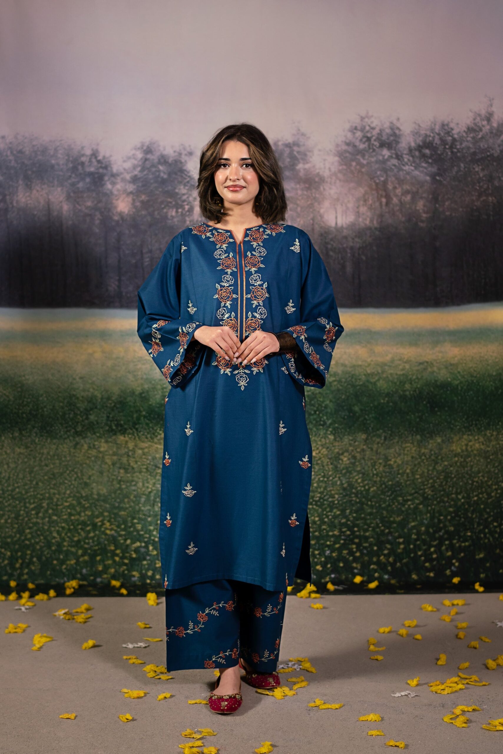 2 PIECE – EMBROIDERED LAWN – UNSTITCHED – 34083